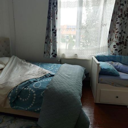 Belle Chambre Dans Un Quartier Calme Brüssel Exterior foto